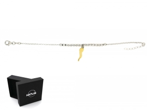 Bracciale con sfere in argento rodiato e ciondolino a forma di corno portafortuna in argento placcato oro. 